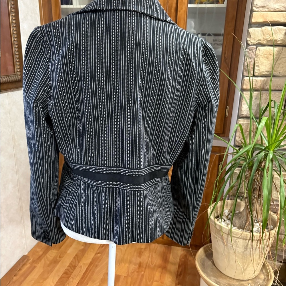 WHITE HOUSE BLACK MARKET SIZE 14 BLACK ONE BUTTON BLAZER FULLY LINED SLIMMING - Picture 6 of 8
